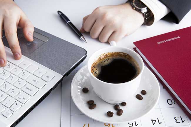 Cafeína pode deixar funcionários mais honestos