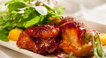 Frango com café, mel e queijo coalho