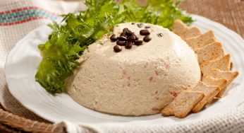 Mousse de Kani com café