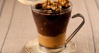 Café com sorvete e pé de moleque