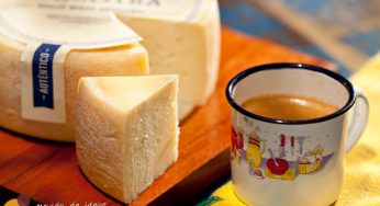 Café espresso com queijo Canastra