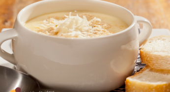 Sopa de cebolas com chá de erva-doce