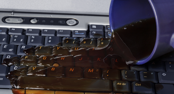 Caiu café no notebook. E agora?