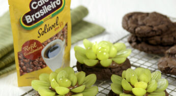 Biscoito de Café e Chocolate com Flor de Uvas
